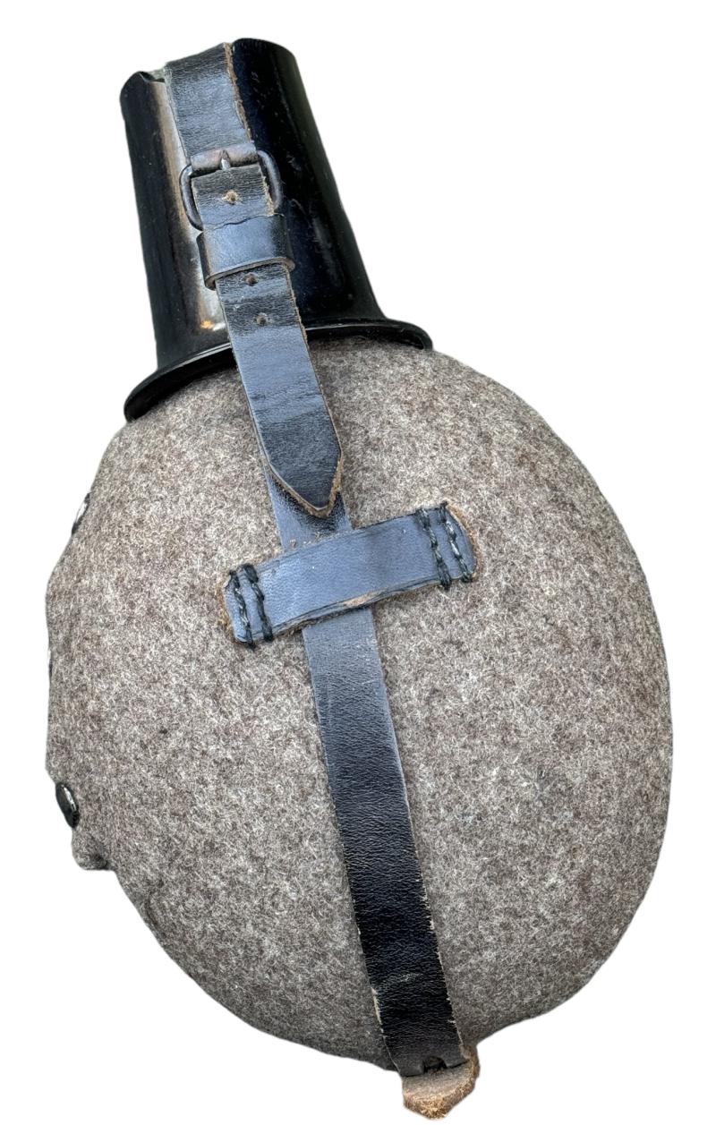 Wehrmacht M31 Canteen