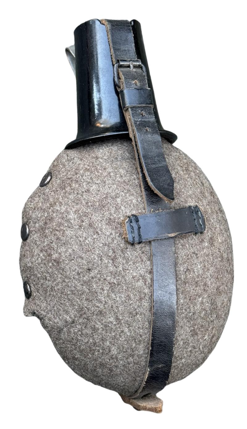 Wehrmacht M31 Canteen