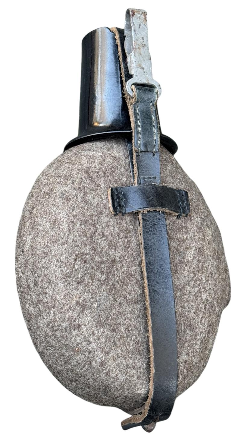Wehrmacht M31 Canteen