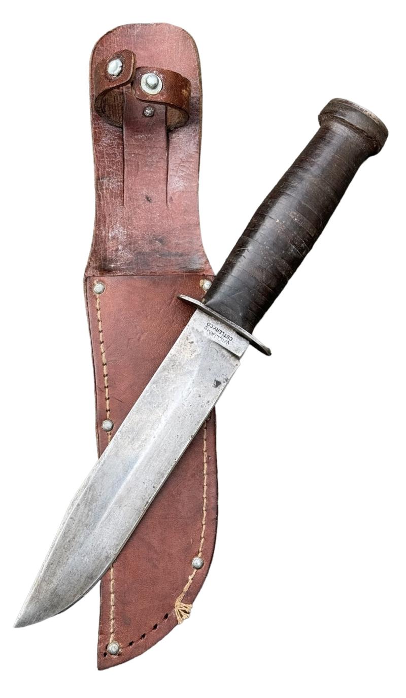 US WW2 Combat Knife in leather Scabbard