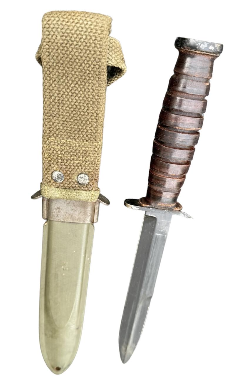 US WW2 M3 Combat Knife in US WW2 M8 Scabbard