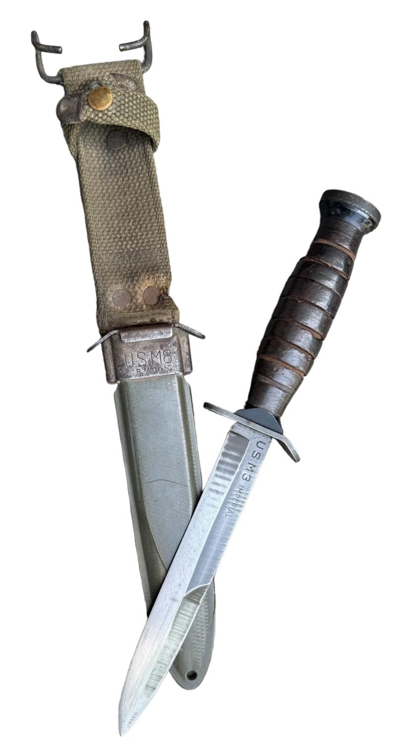 US WW2 2nd Model M3 Combat Knife in US WW2 M8 Scabbard
