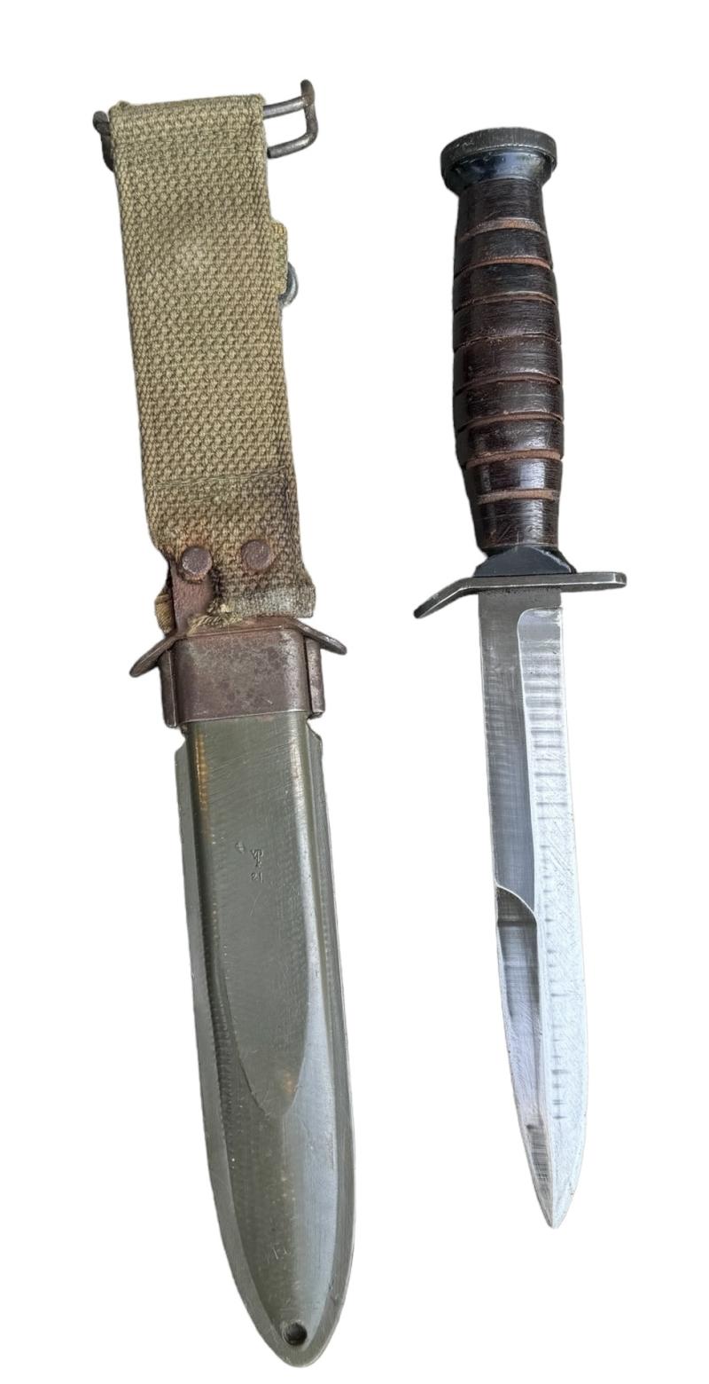 US WW2 2nd Model M3 Combat Knife in US WW2 M8 Scabbard