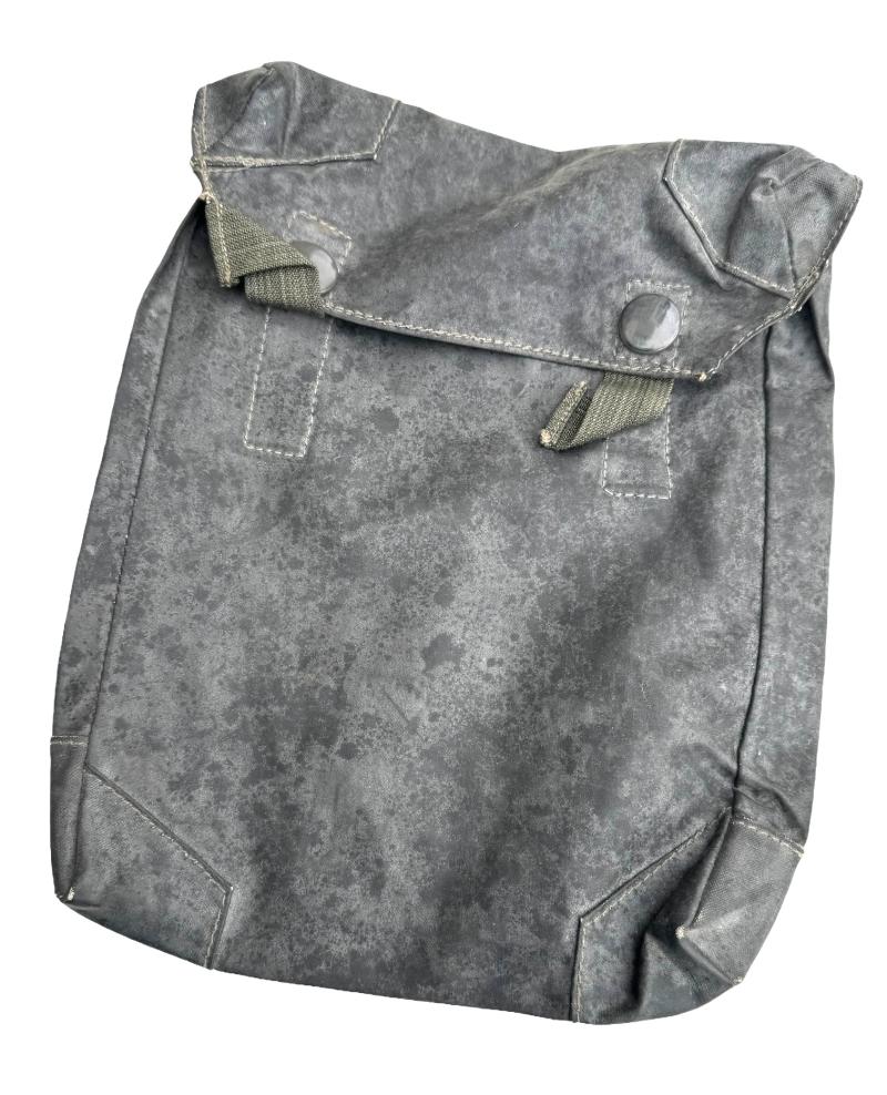 Wehrmacht rubberized Gascape Pouch