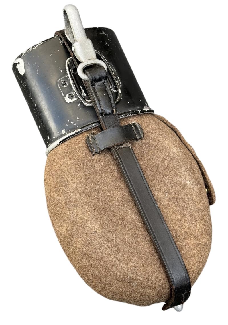 Wehrmacht M31 Canteen