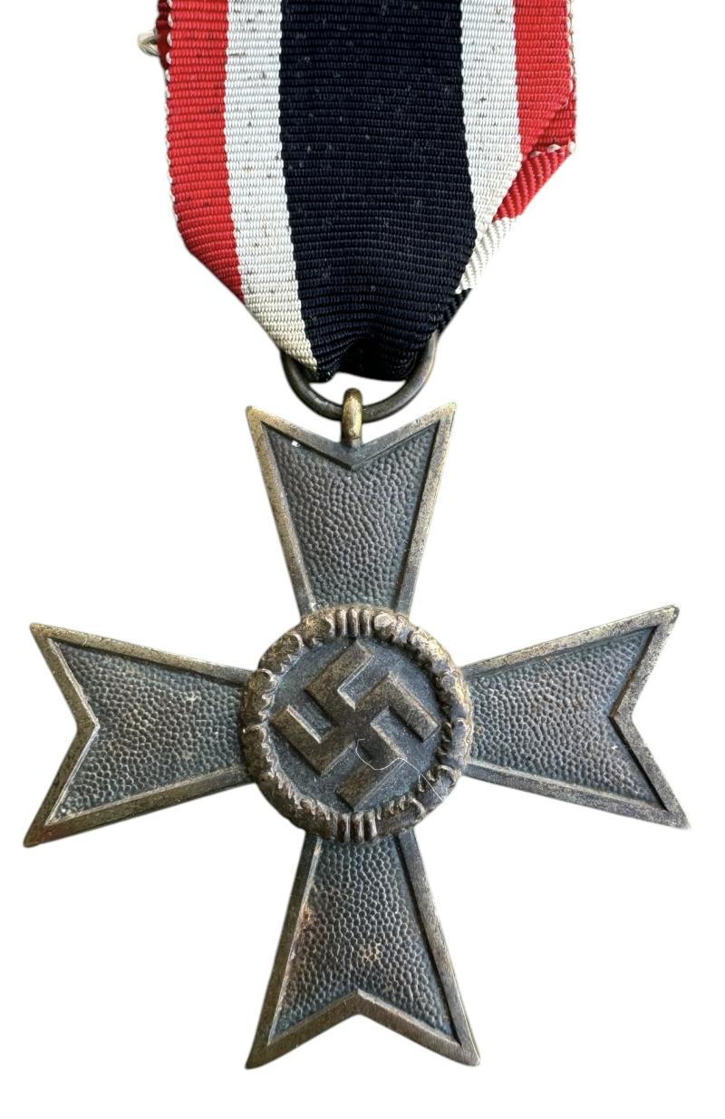 Kriegs Verdienste Kreutz (War Merrits Cross) 1939 without Swords