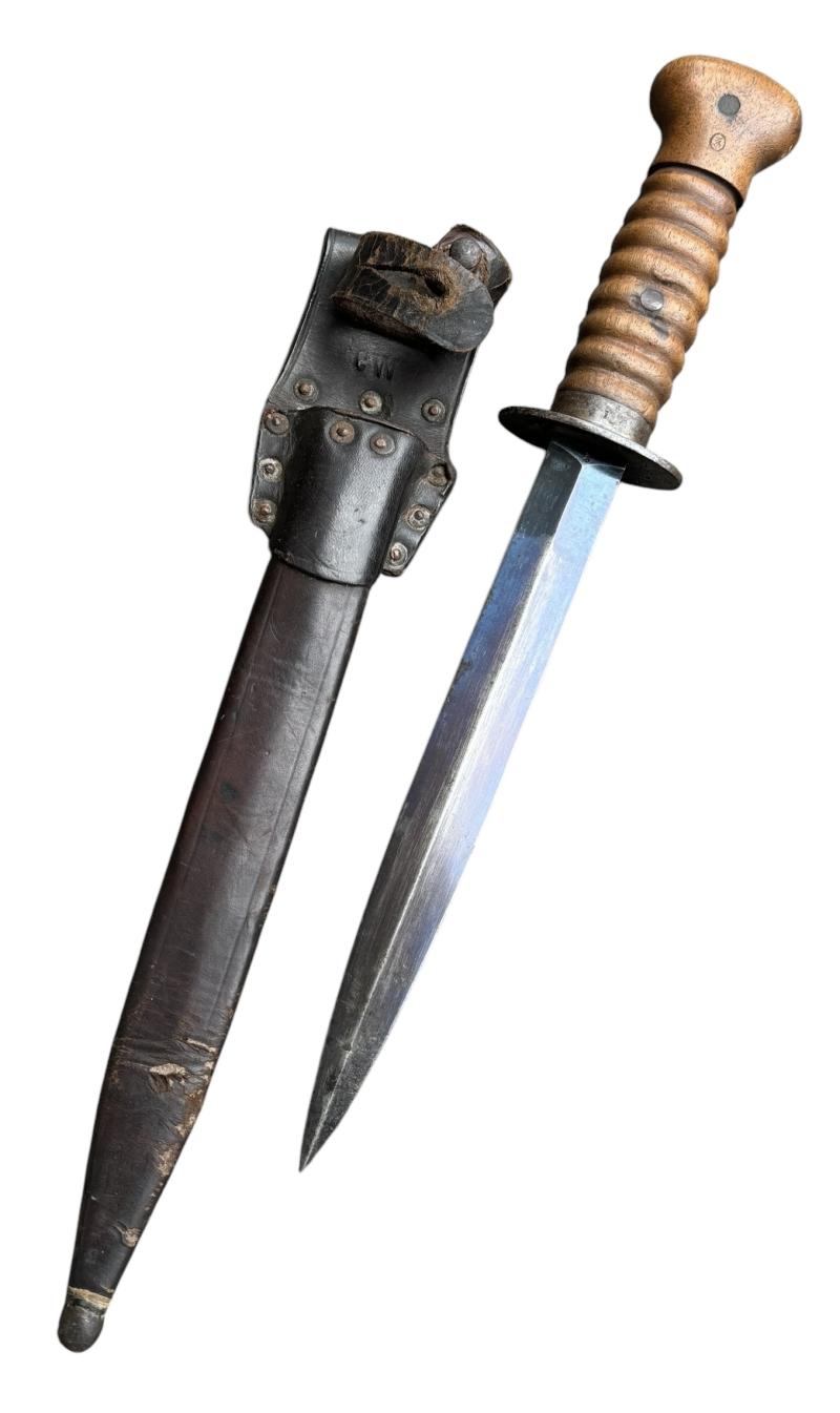 Dutch pre WW2 Combat Knife Stormdolk (matching)