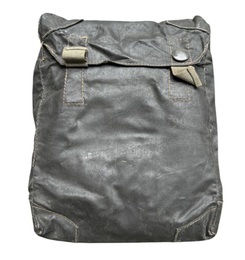 Wehrmacht rubberized Gascape Pouch