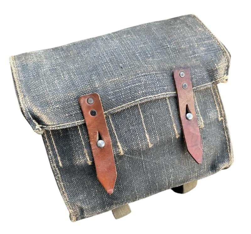 Luftwaffe Webbing Flare Pouch