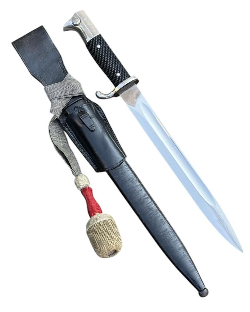 Wehrmacht Dress Bayonet with Porte Pé and Frog