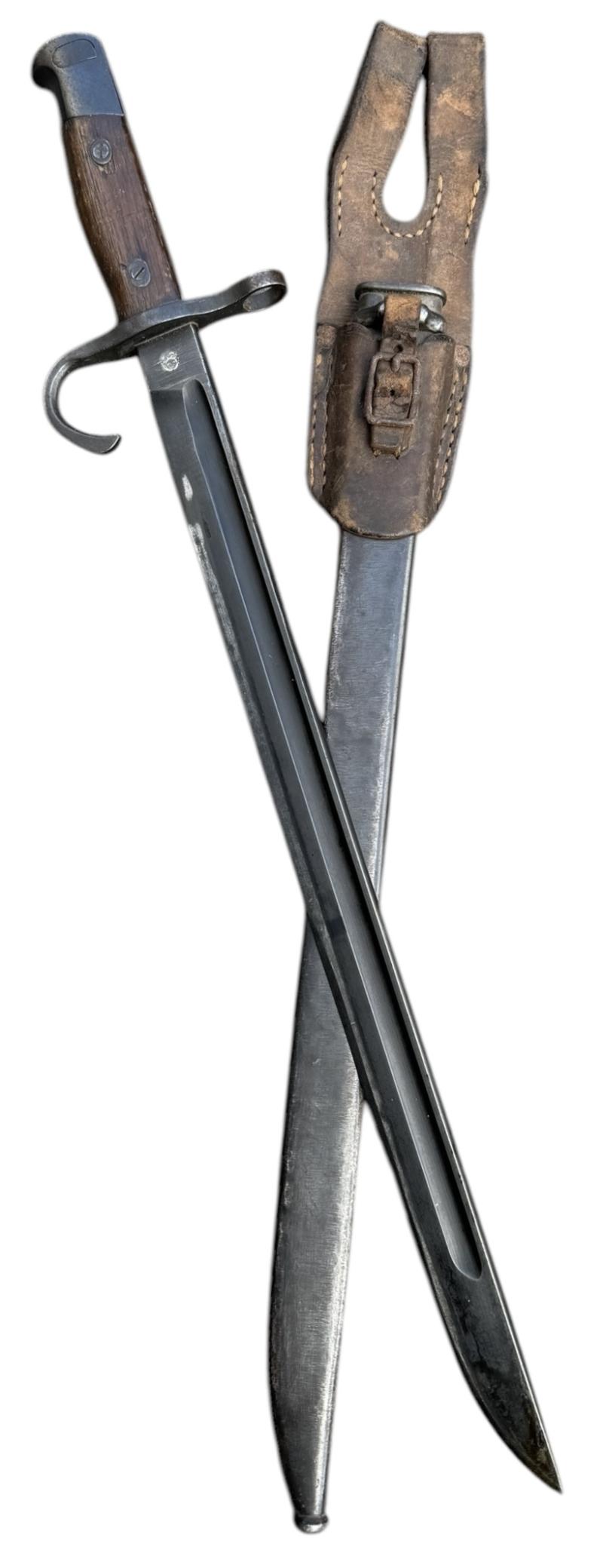 Japanese WW2 Arisaka Bayonet with Frog