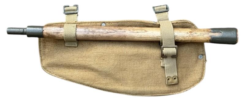 British WW2 Entrenching Tool in Pouch