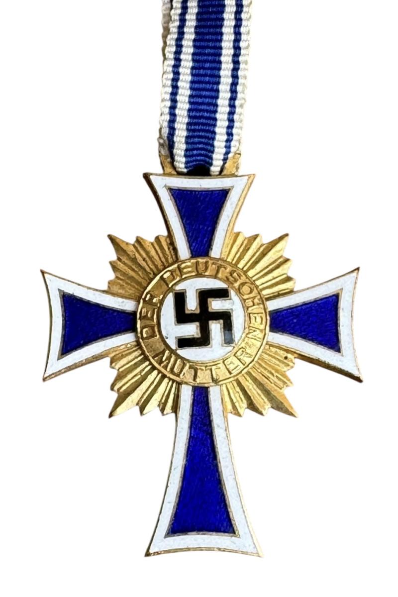 Mothers Cross in Gold