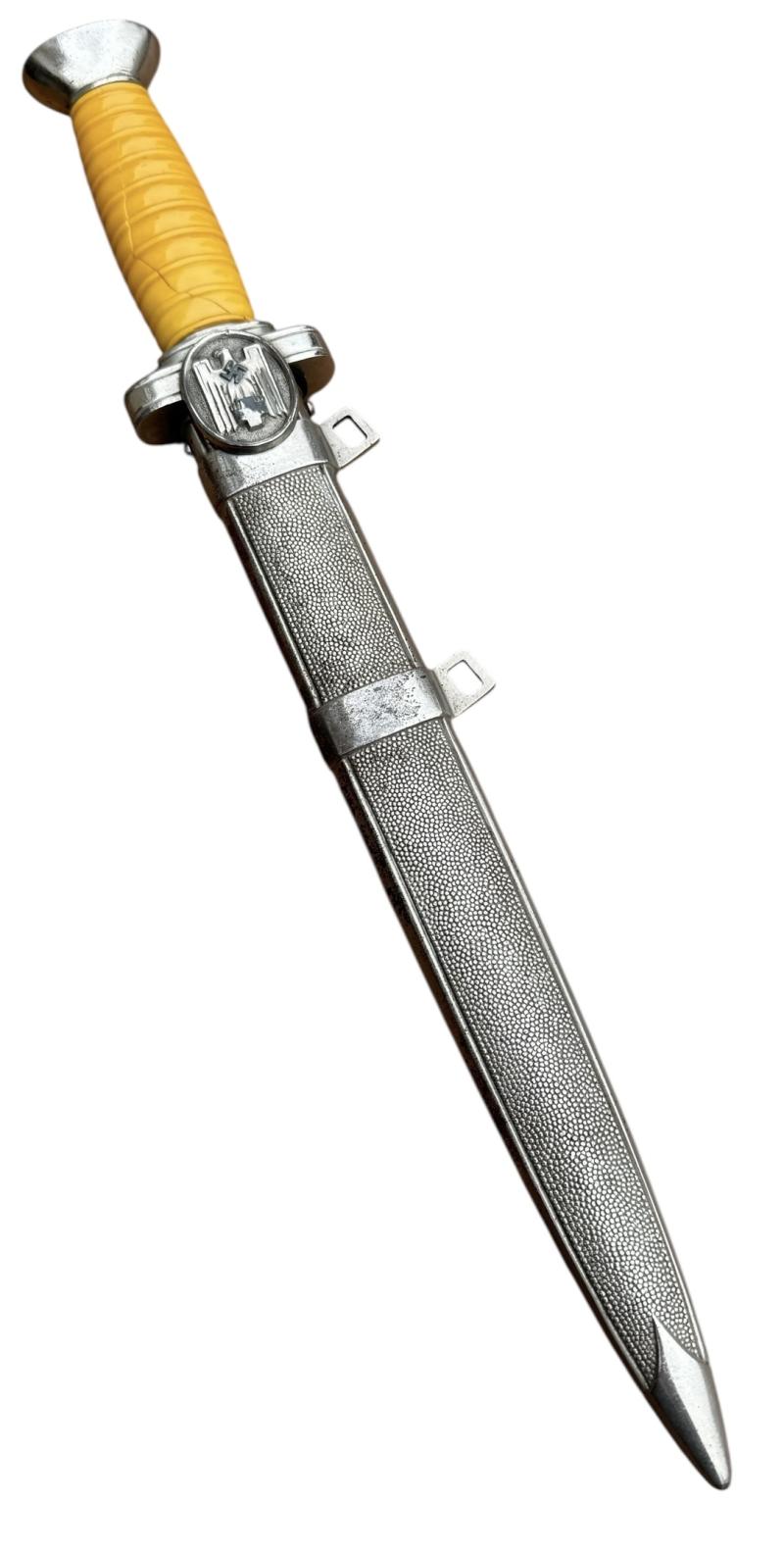 Deutsches Rotes Kreutz M38 Fuhrer Dolch