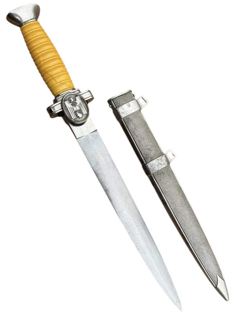 Deutsches Rotes Kreutz M38 Fuhrer Dolch