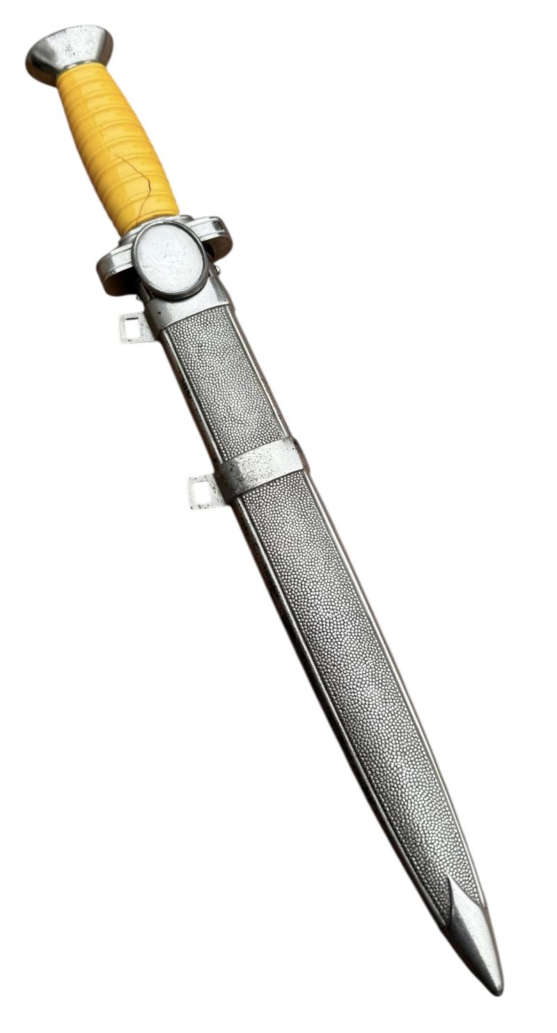 Deutsches Rotes Kreutz M38 Fuhrer Dolch