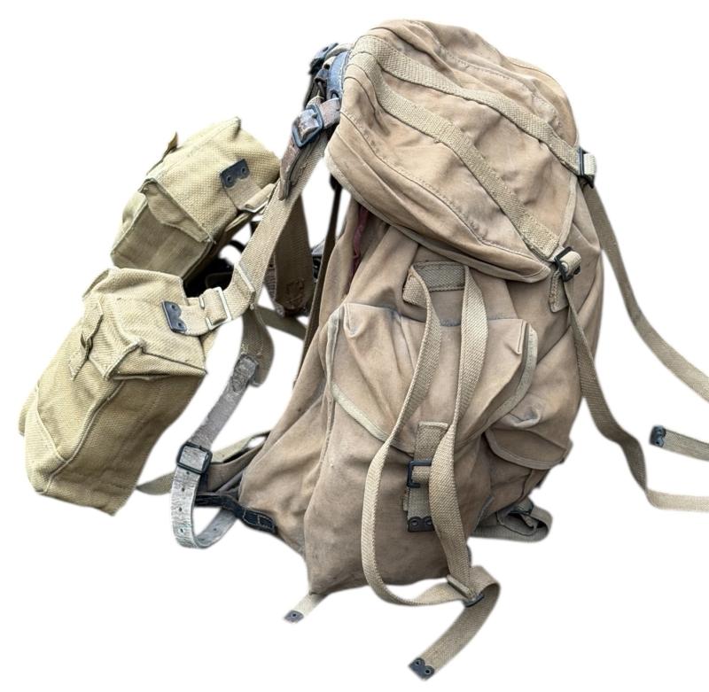British WW2 Commando/Airborne Bergen Backpack with Brengun Magazine Pouches