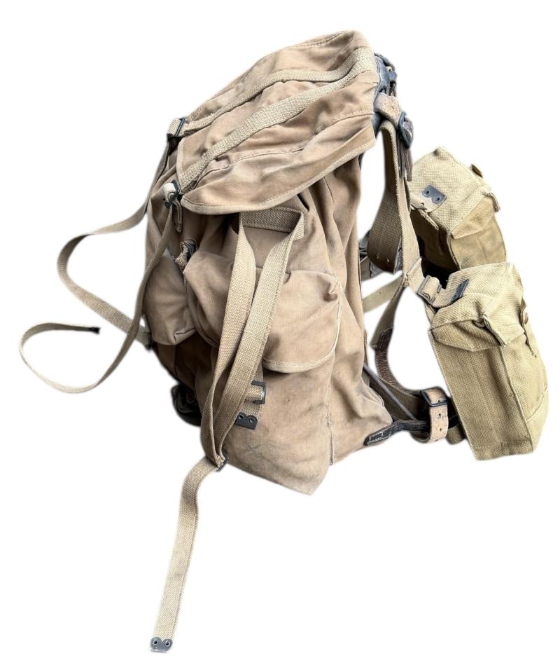 British WW2 Commando/Airborne Bergen Backpack with Brengun Magazine Pouches
