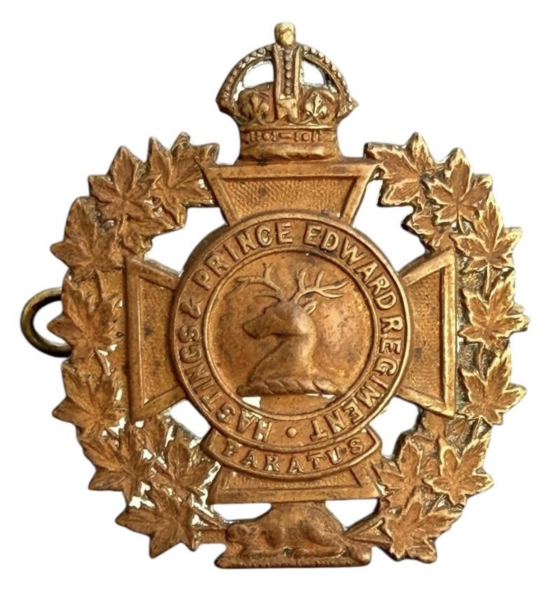 Canadian WW2 metal Cap Badge