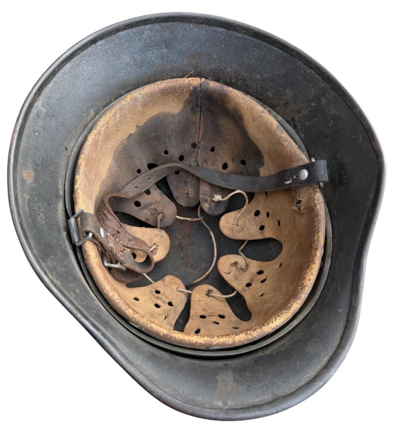 Wehrmacht M40 SD Shrapnel damage Helmet (KIA)