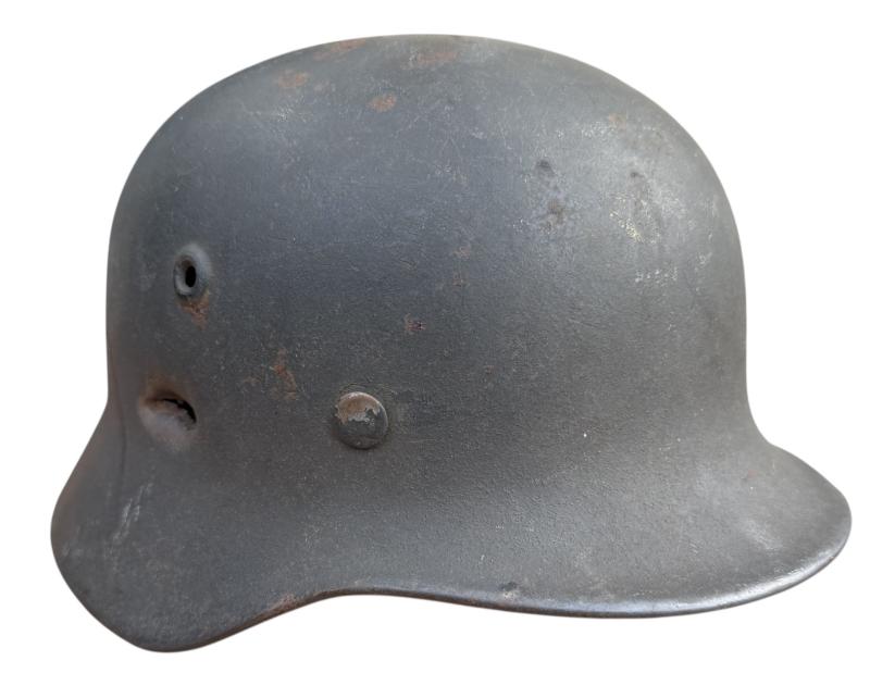 Wehrmacht M40 SD Shrapnel damage Helmet (KIA)