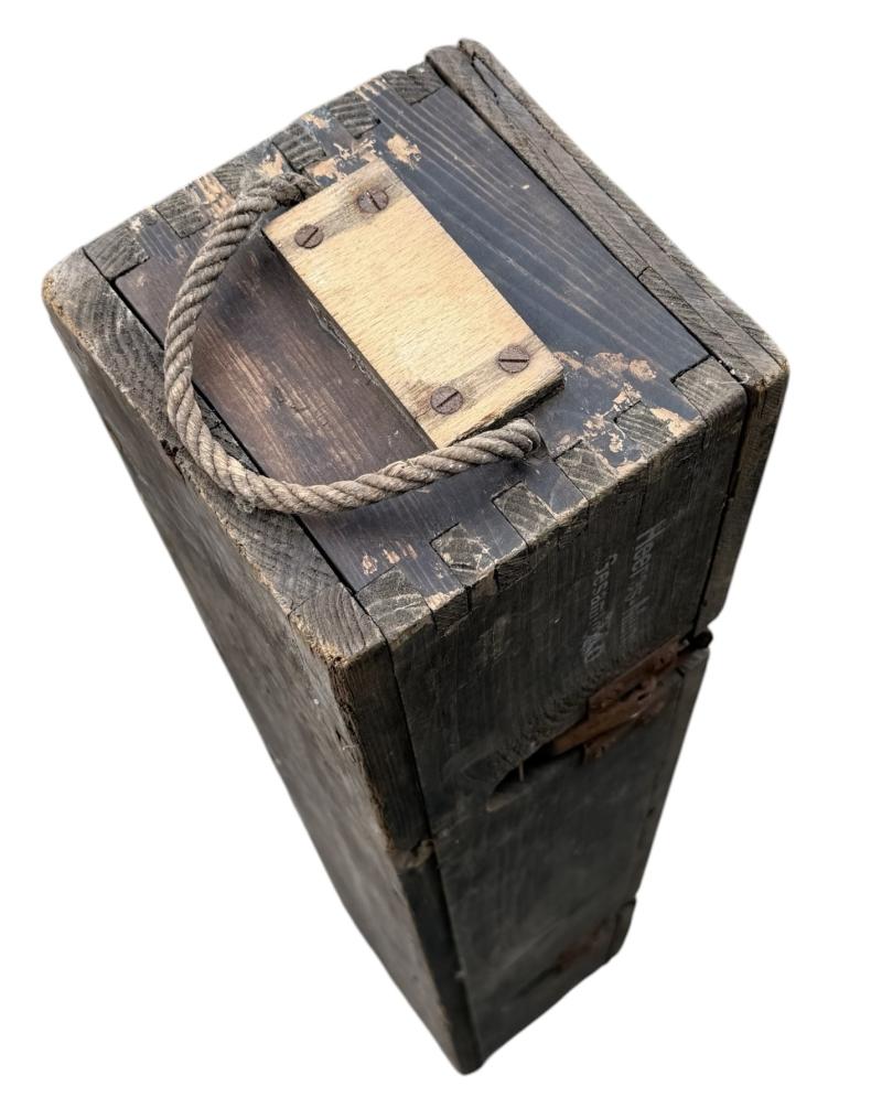 Wehrmacht F Mun.le.F.H.18M ammunition Case