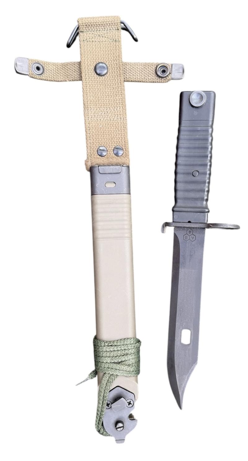 Swiss/German model 1970 KCB SIG 70 Bayonet