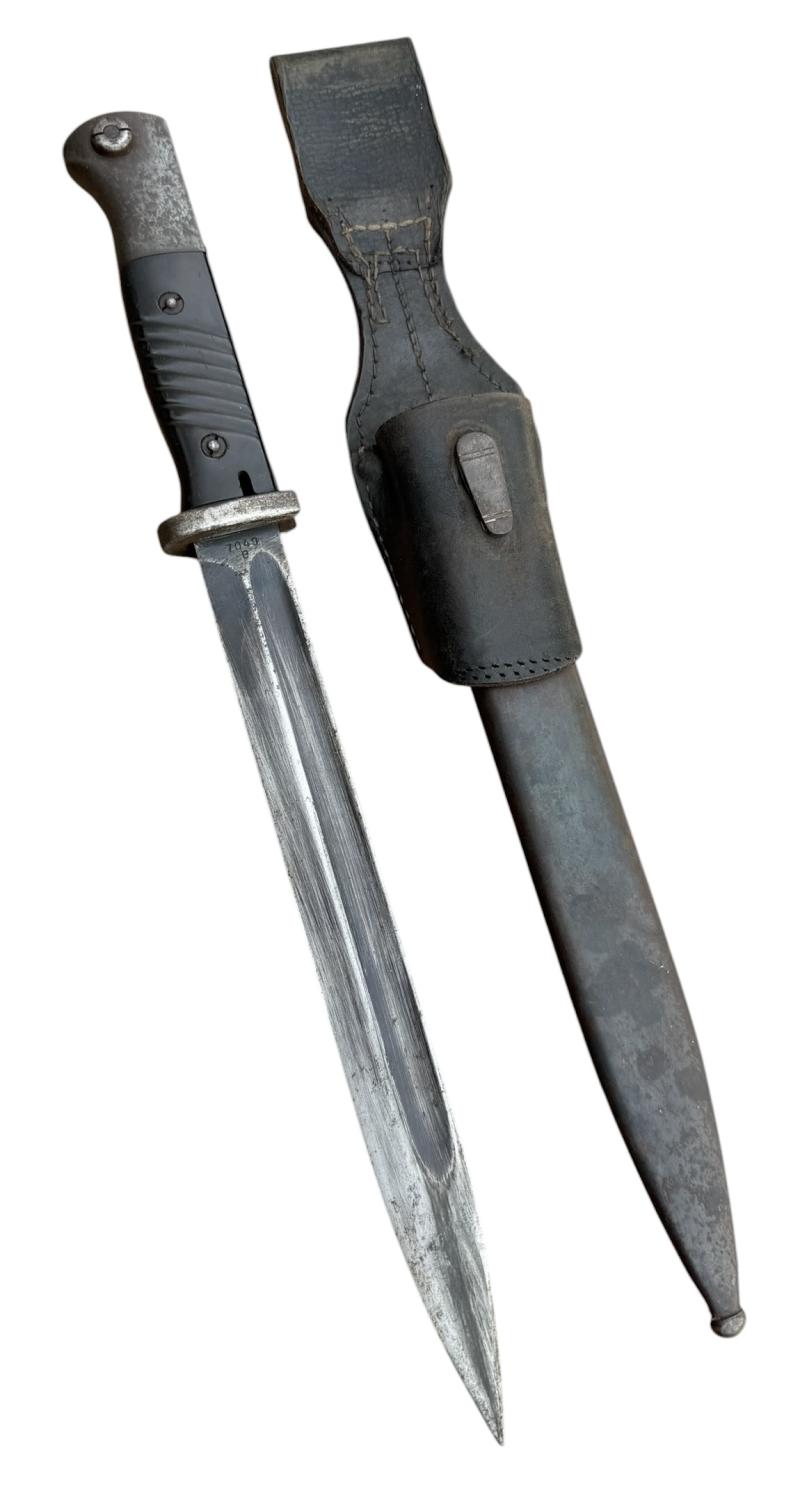 K98 Bayonet (Matching Numbers) & Frog