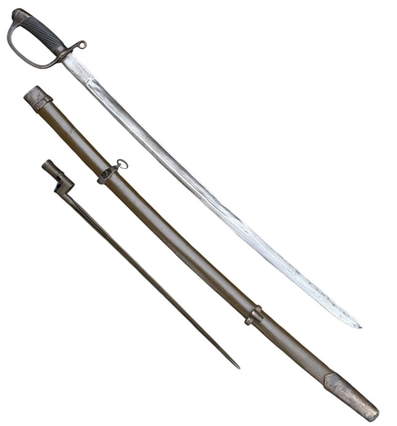 Soviet WW2 model 1881 Sword with Bayonet