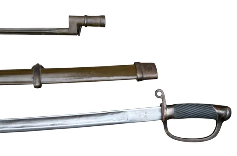 Soviet WW2 model 1881 Sword with Bayonet