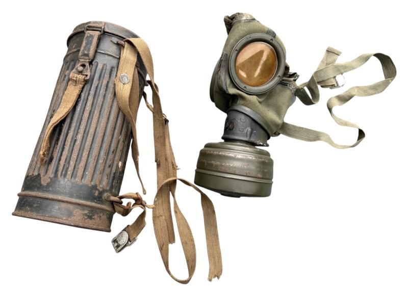 Wehrmacht M31 Gasmask in Cannister