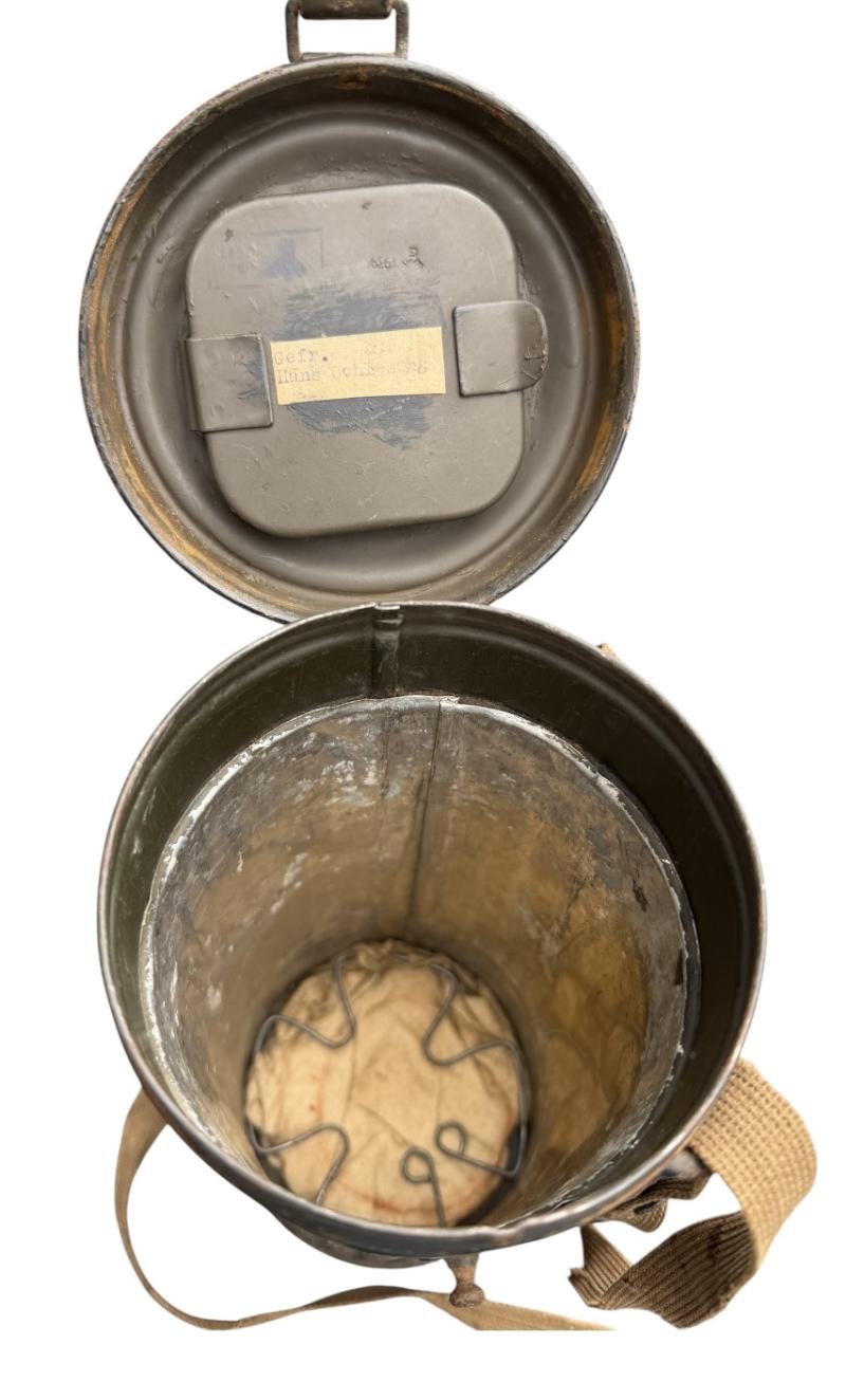 Wehrmacht M31 Gasmask in Cannister