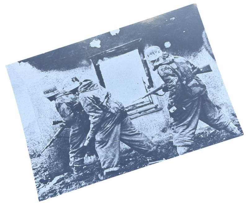 Very nice photograph of 3 Wehrmacht Soldiers in winter Camo Clothing