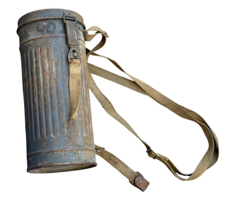 Luftwaffe M31 Gasmask in Cannister (Matching)