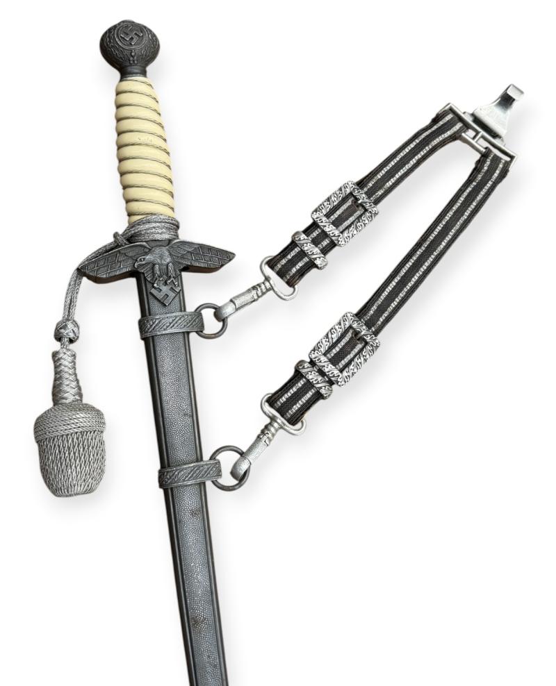 Luftwaffe Dagger with Porte Pé and Hangers