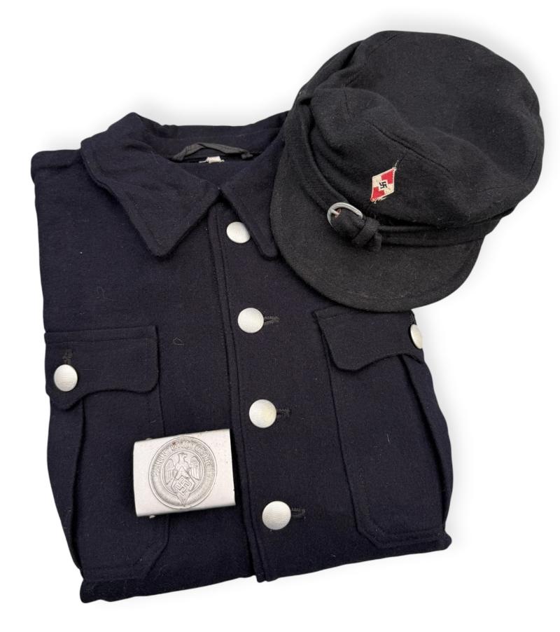 Hitler-Jugend wool Shirt, Cap en Belt Buckle