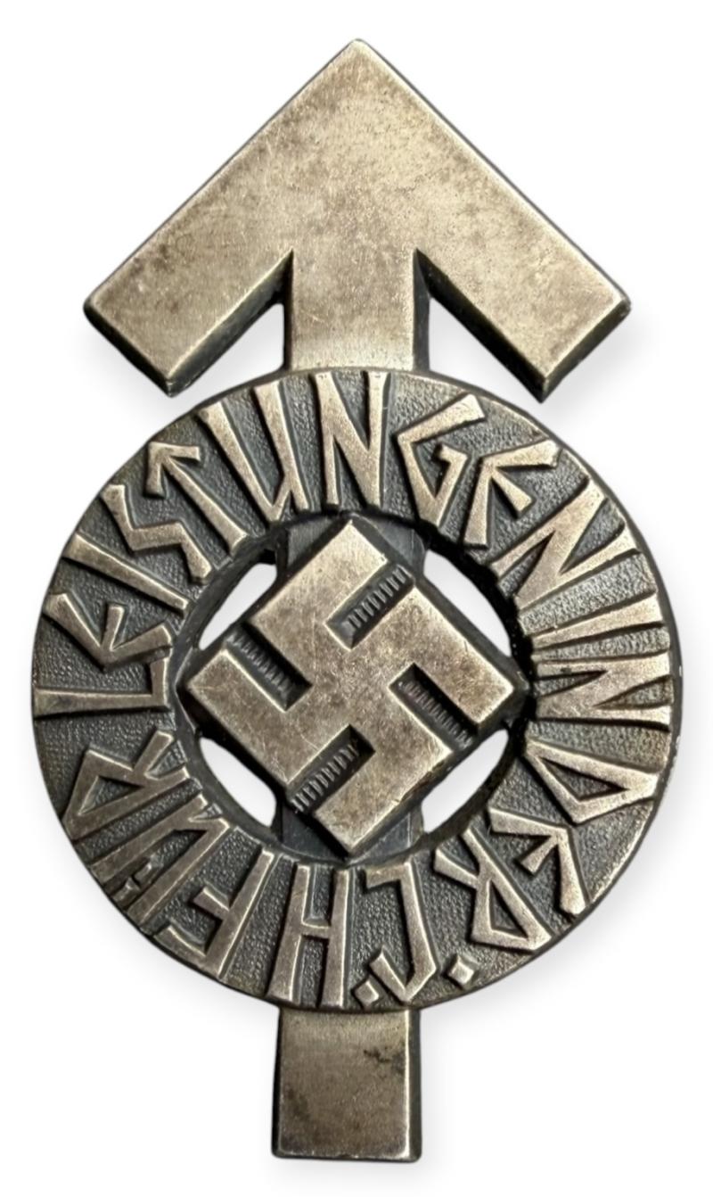 Hitler-Jugend Leistungs Badge in Silver