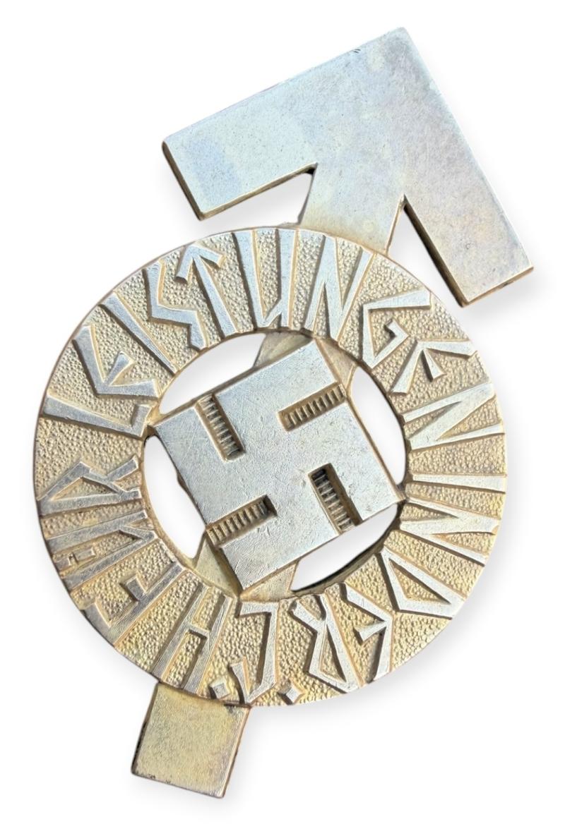 Hitler-Jugend Leistungs Badge in Silver
