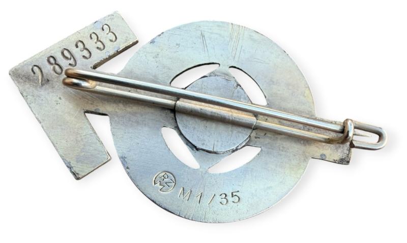 Hitler-Jugend Leistungs Badge in Silver