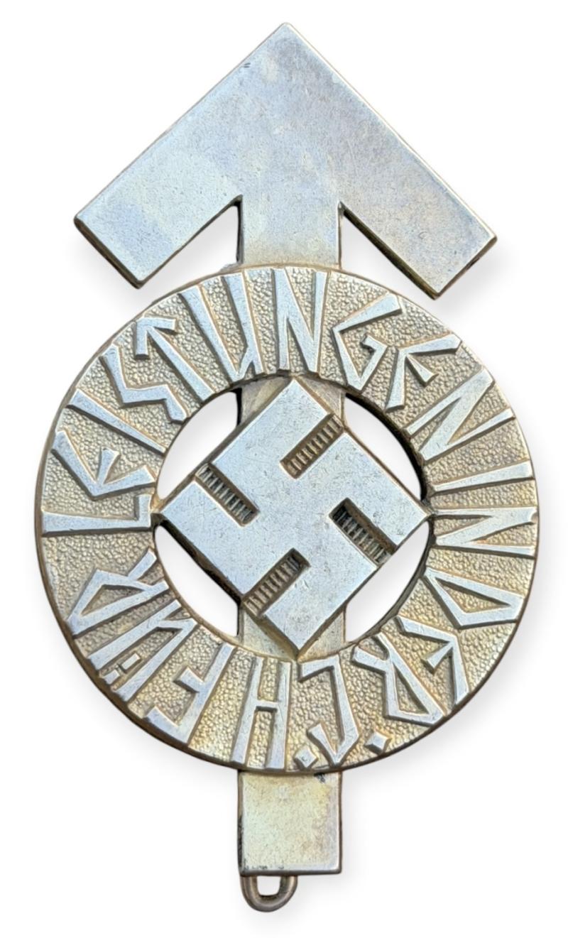 Hitler-Jugend Leistungs Badge in Silver