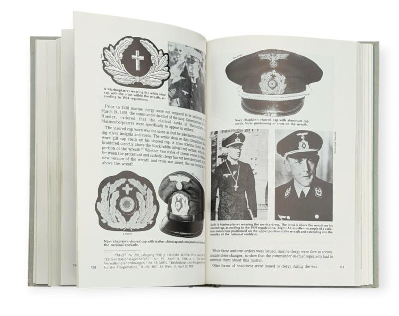 Book Headgear of Hitler’s Germany Volume 1 (Roger Bender)