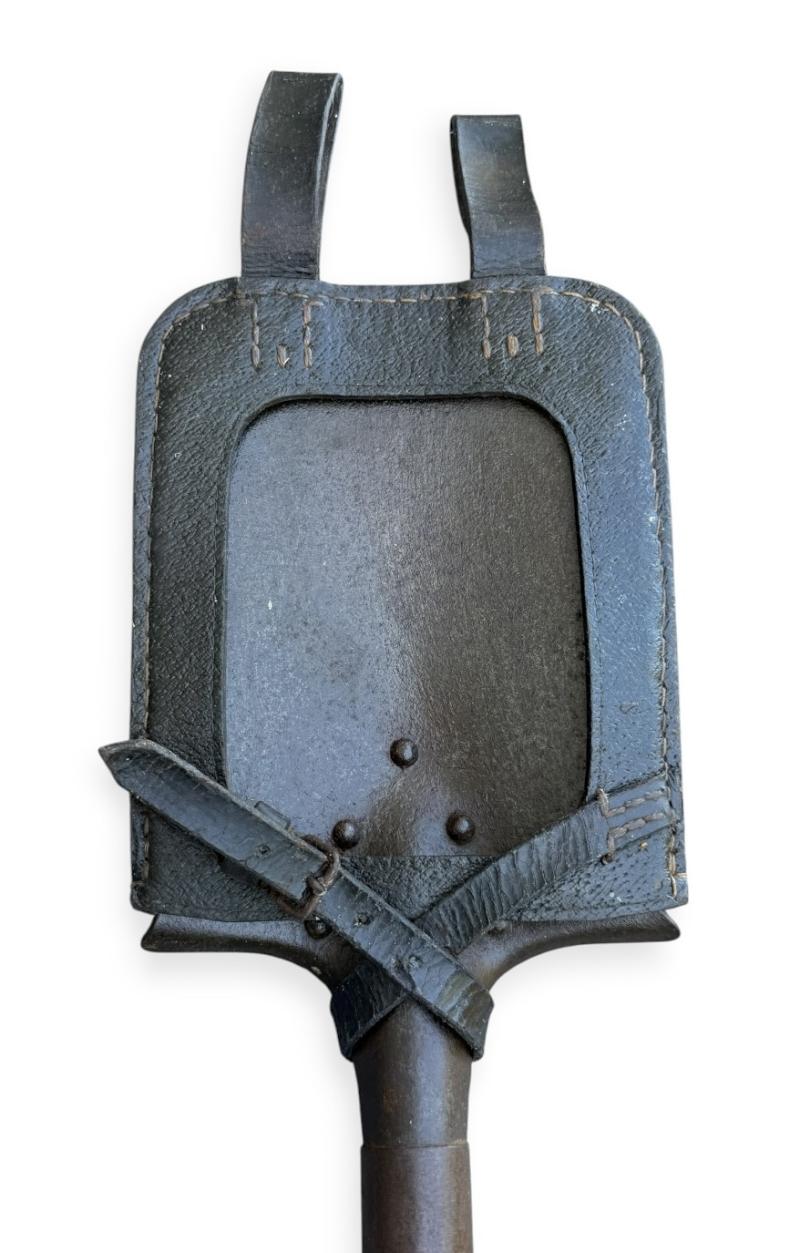 Wehrmacht Entrenching Tool in early model Cover