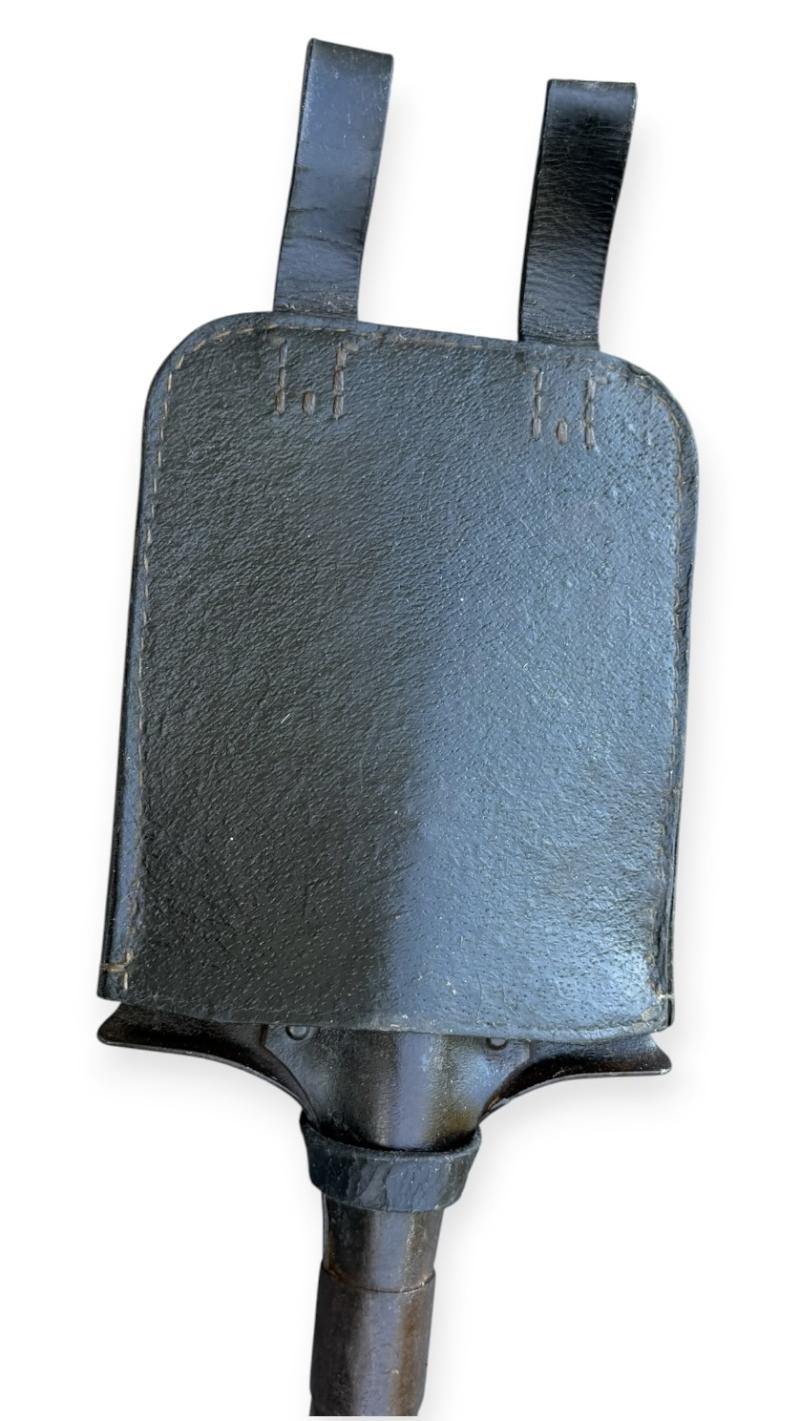 Wehrmacht Entrenching Tool in early model Cover